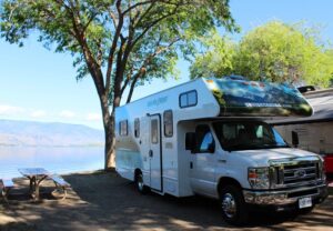 Can You Park RV at Cracker Barrel?